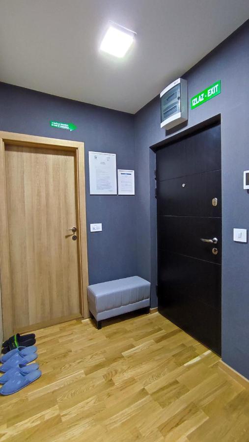 House Of Mac Apartments Ni Eksteriør bilde