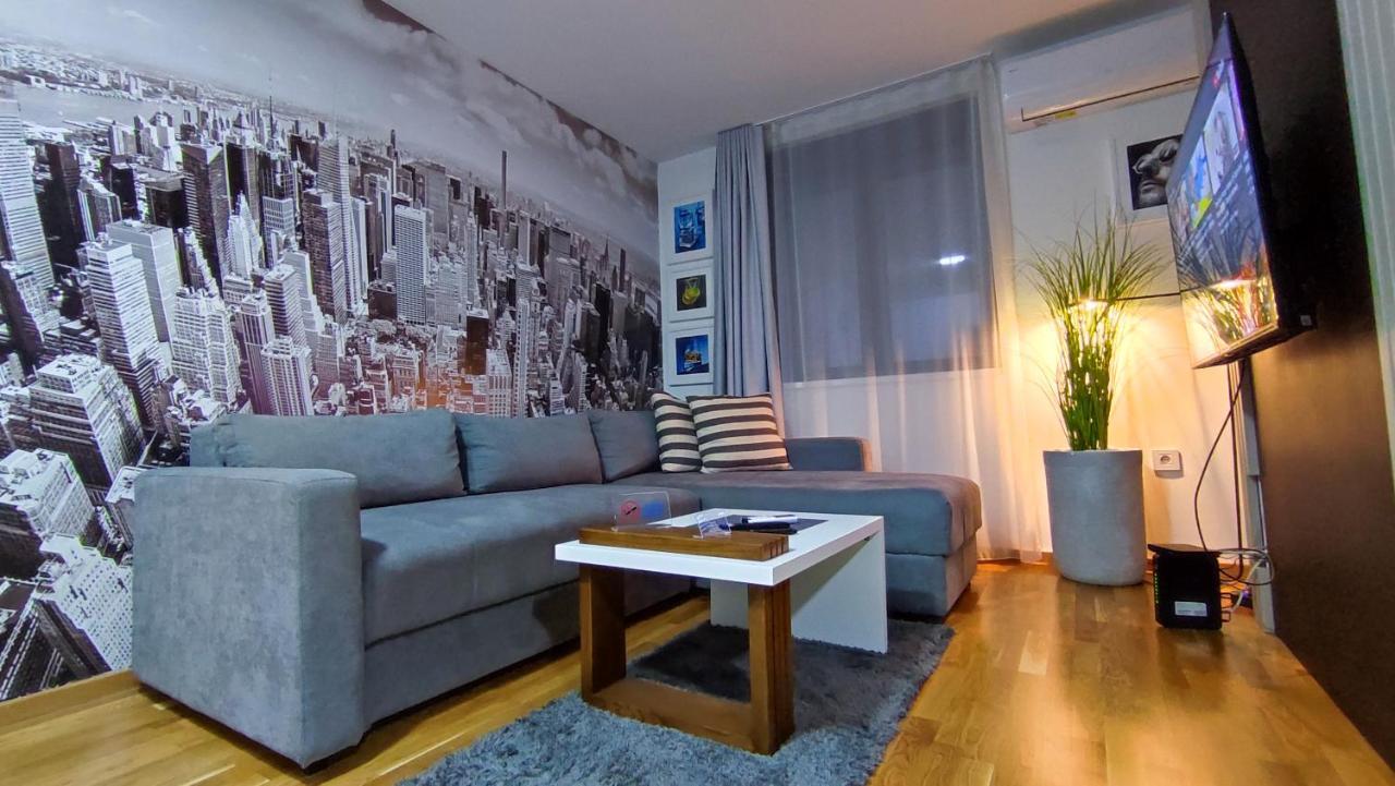 House Of Mac Apartments Ni Eksteriør bilde