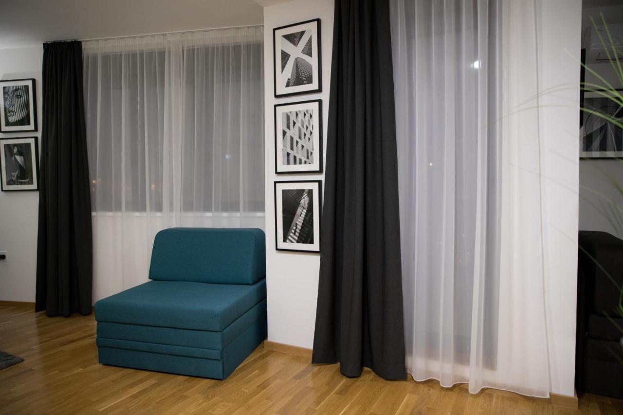 House Of Mac Apartments Ni Eksteriør bilde