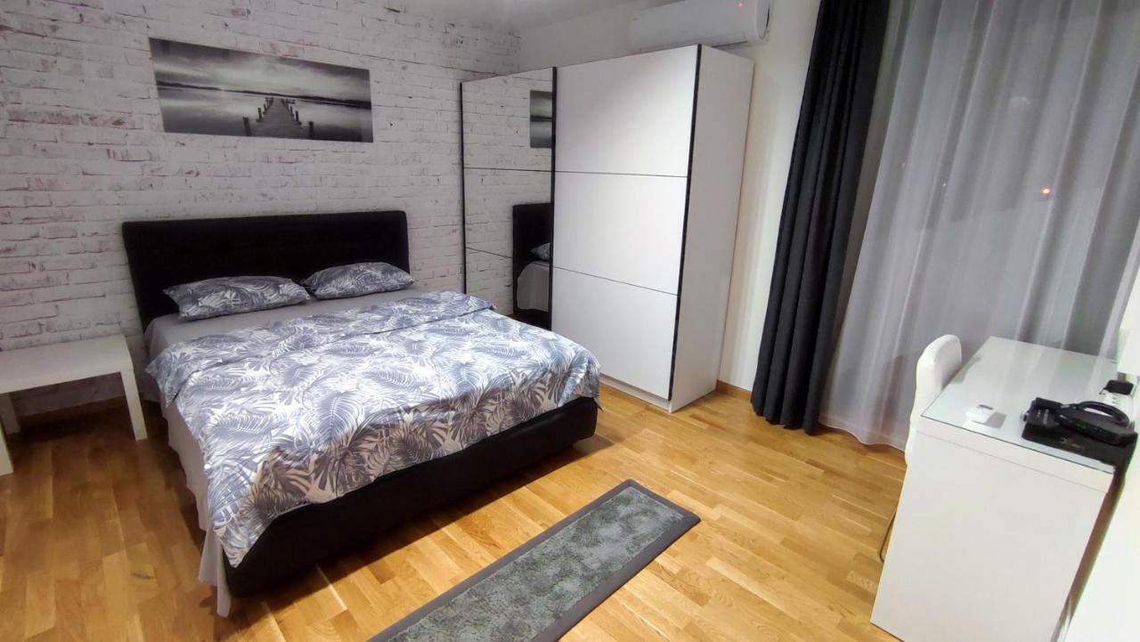 House Of Mac Apartments Ni Eksteriør bilde