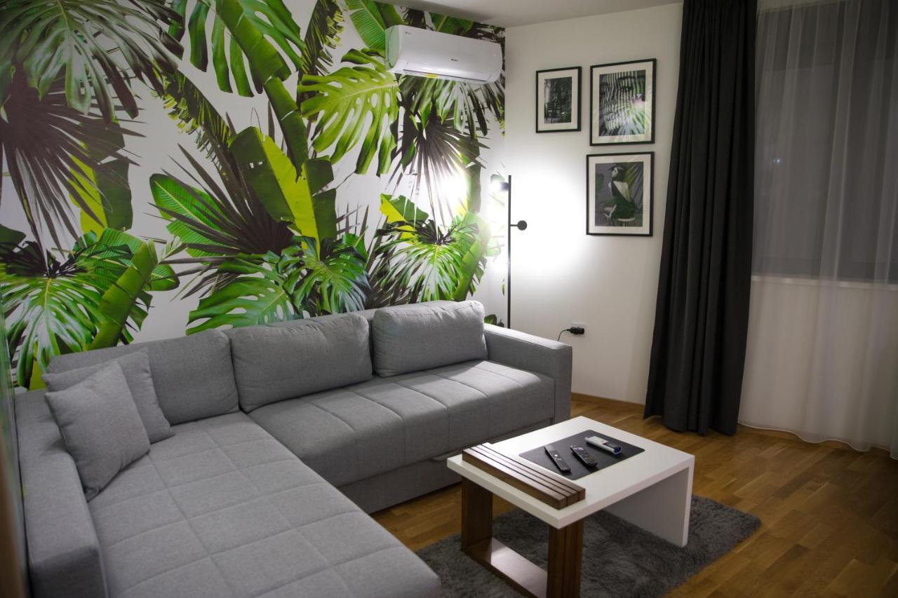 House Of Mac Apartments Ni Eksteriør bilde