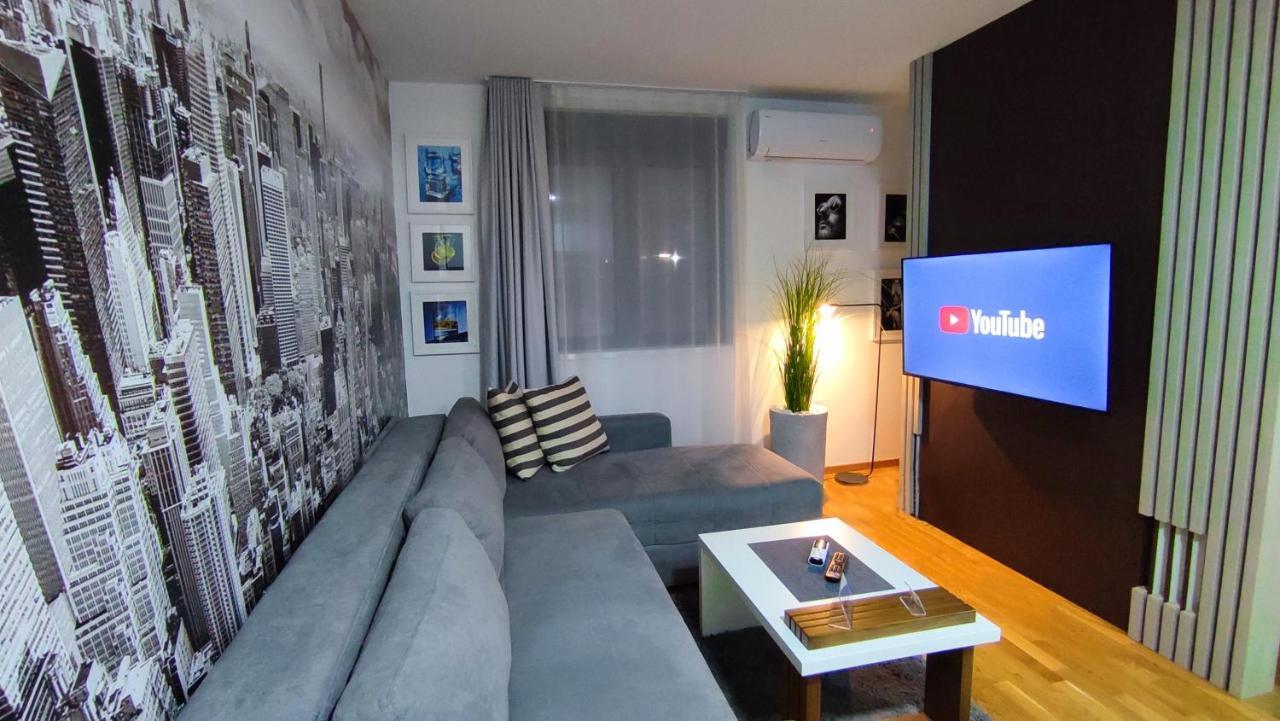 House Of Mac Apartments Ni Eksteriør bilde